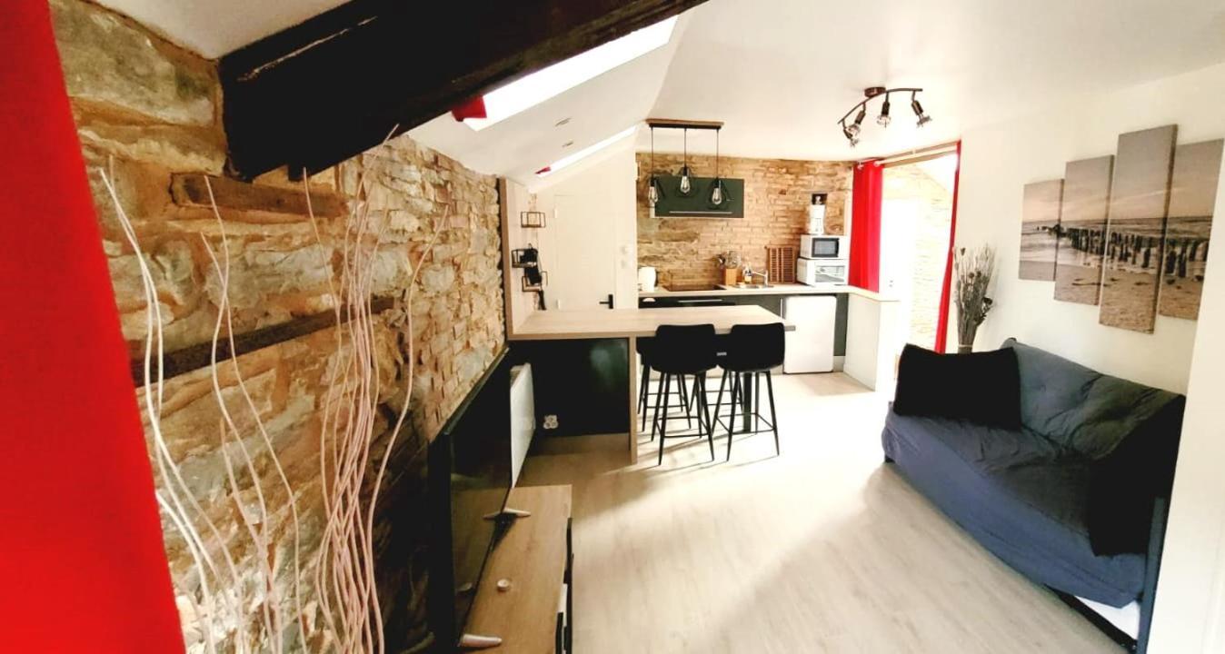 Appartement De Charme - Centre Ville Chateaubriant Bagian luar foto